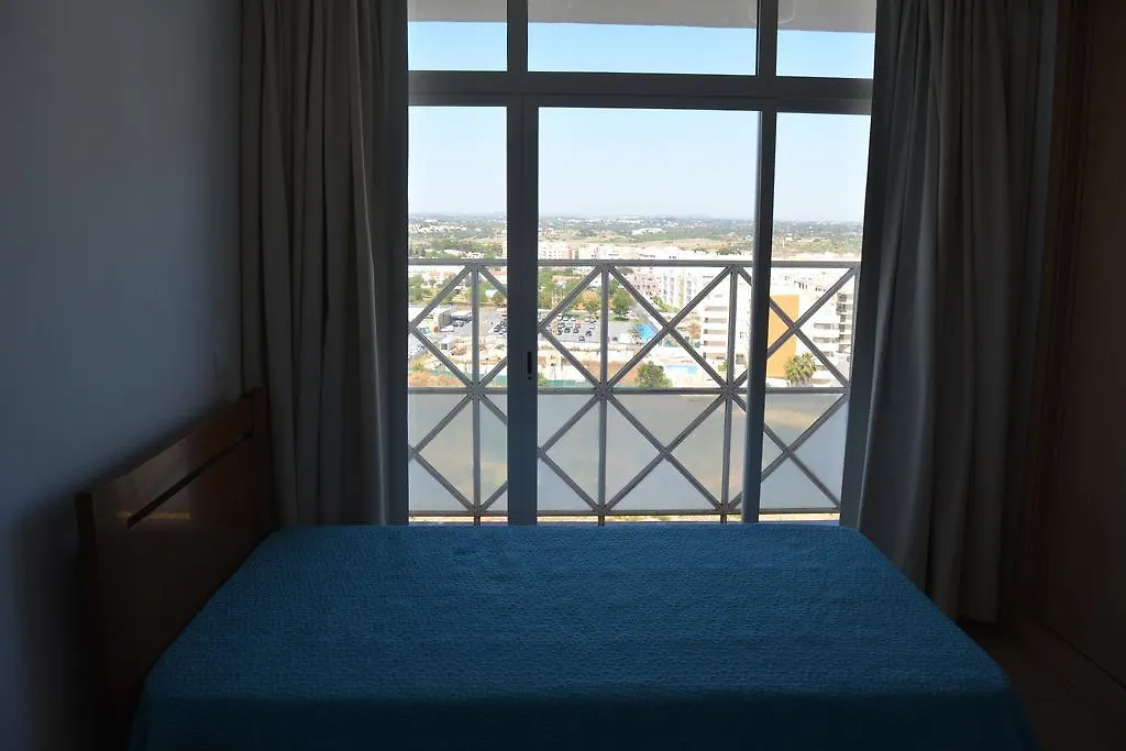 Apartment Torre Iberius Sleeps 4 Hotel Armacao de Pera Portugal