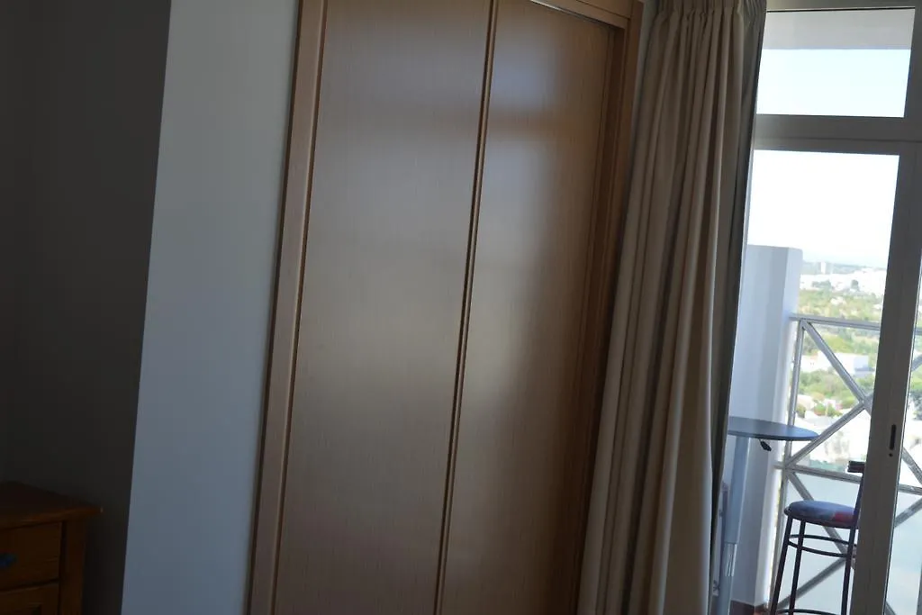 Torre Iberius Sleeps 4 Hotel Armacao de Pera