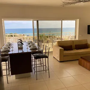 Apartment Luna - Airco - Sea View - First Line - Own Parking, Armacao de Pera
