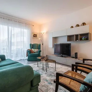 Apartment Caravelas 2-bedroom With Pool - 50m From The, Armacao de Pera